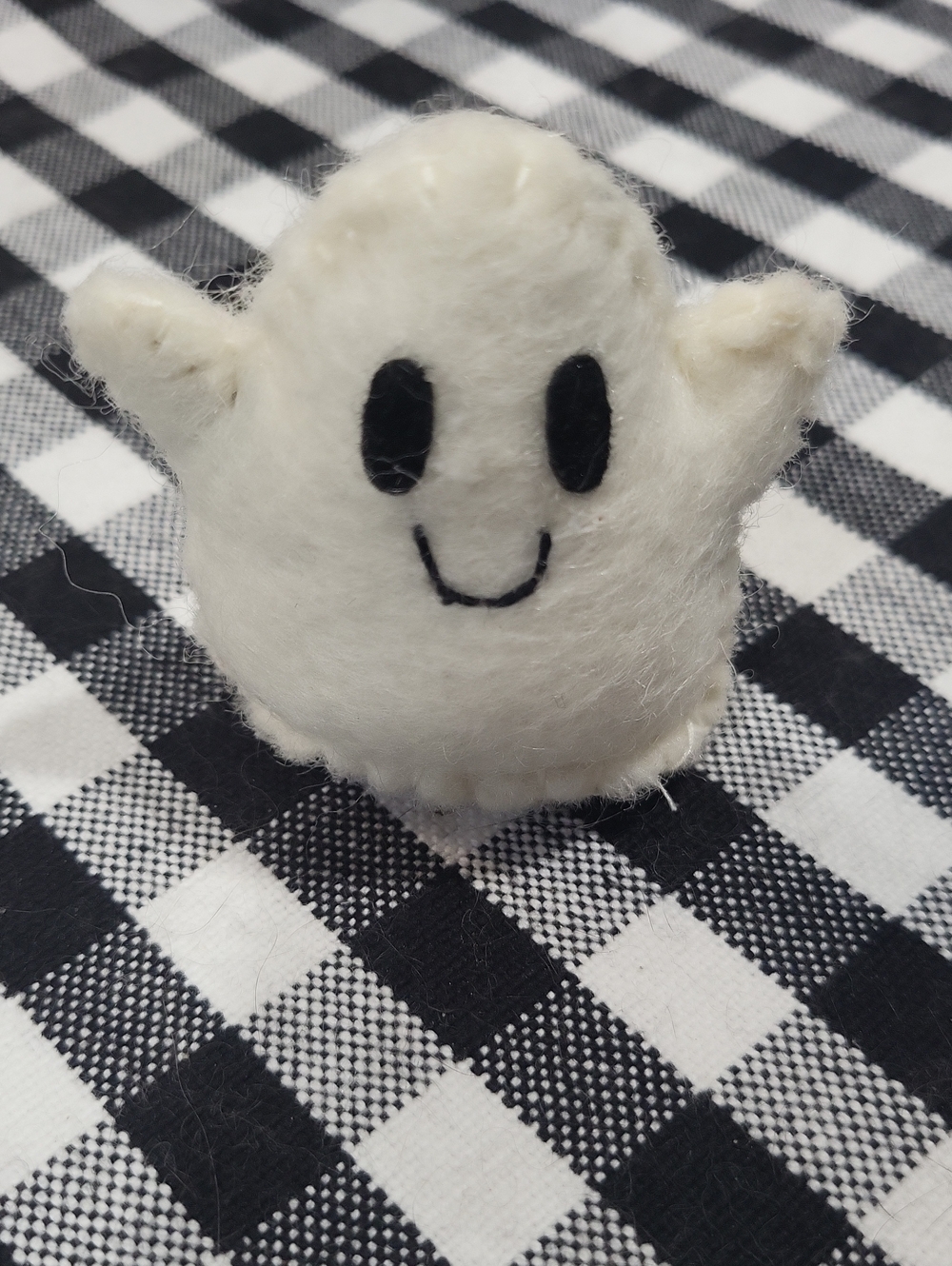 Mini White Plush Ghost Bowl Fillers - Set of 12 - Picture 4 of 4